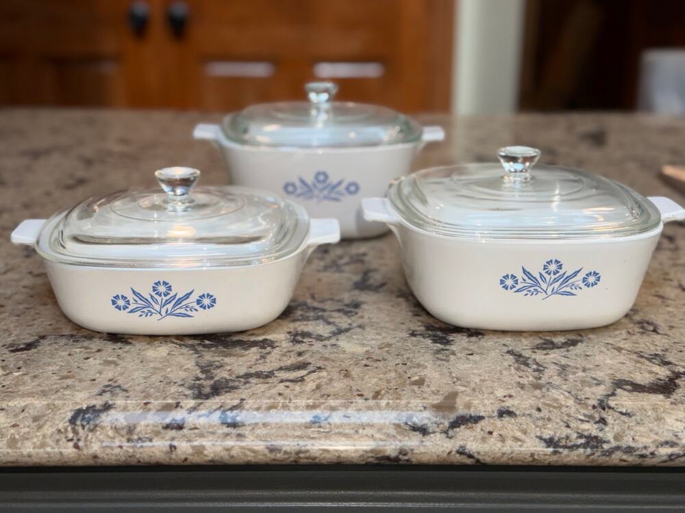 Vintage CorningWare Blue Cornflower Petite Casserole Set W/ Pyrex Lids